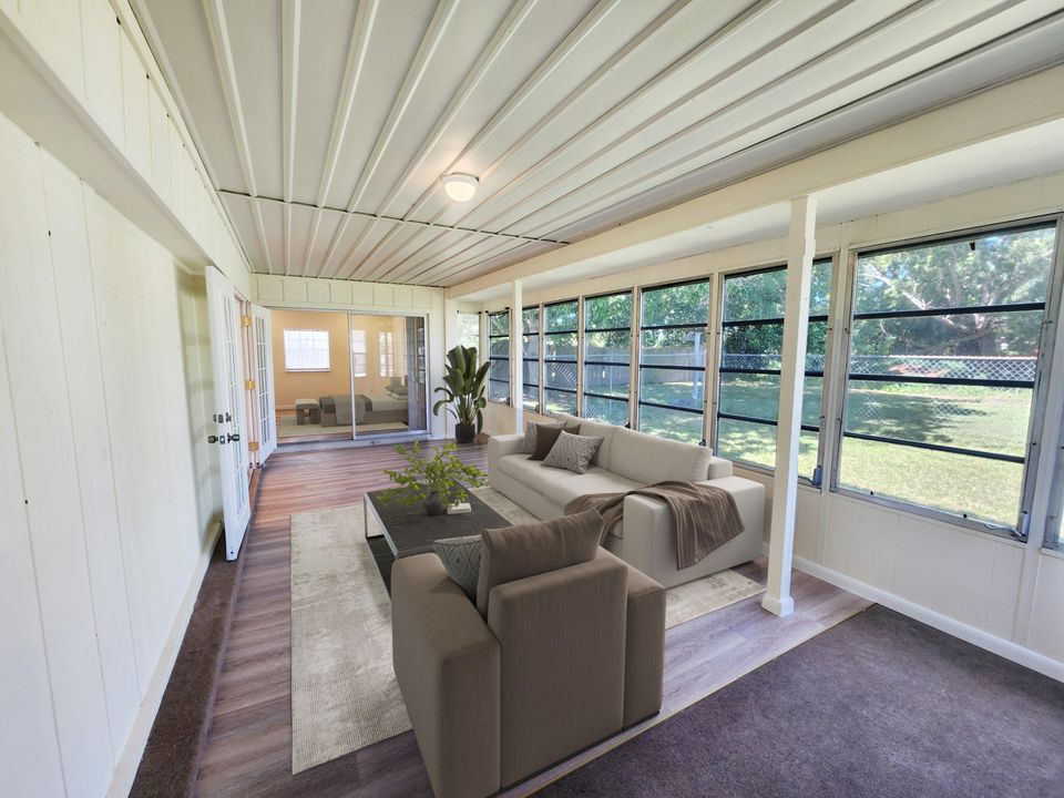 待售: $290,000 (2 贝兹, 2 浴室, 974 平方英尺)