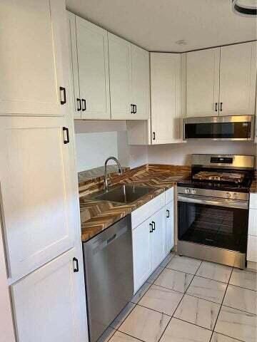 На продажу: $189,900 (2 спален, 2 ванн, 809 Квадратных фут)