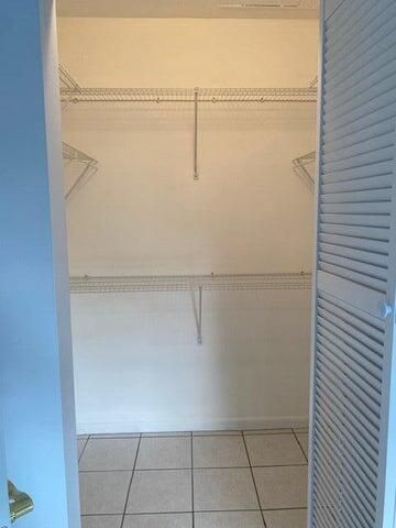 На продажу: $189,900 (2 спален, 2 ванн, 809 Квадратных фут)