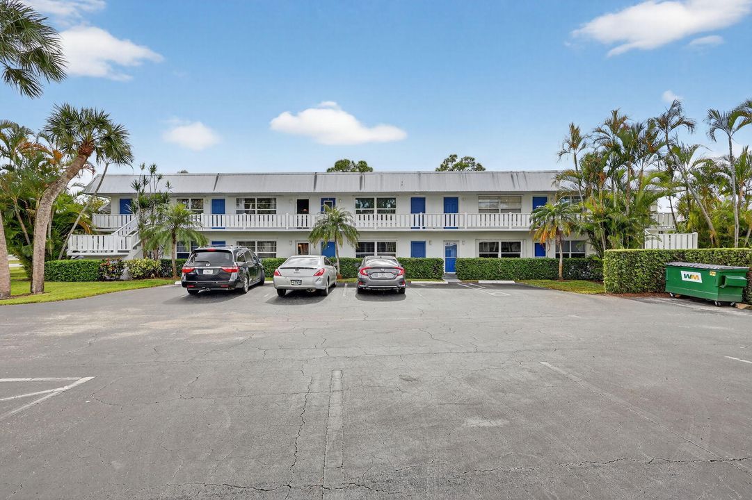 待售: $129,000 (2 贝兹, 2 浴室, 992 平方英尺)