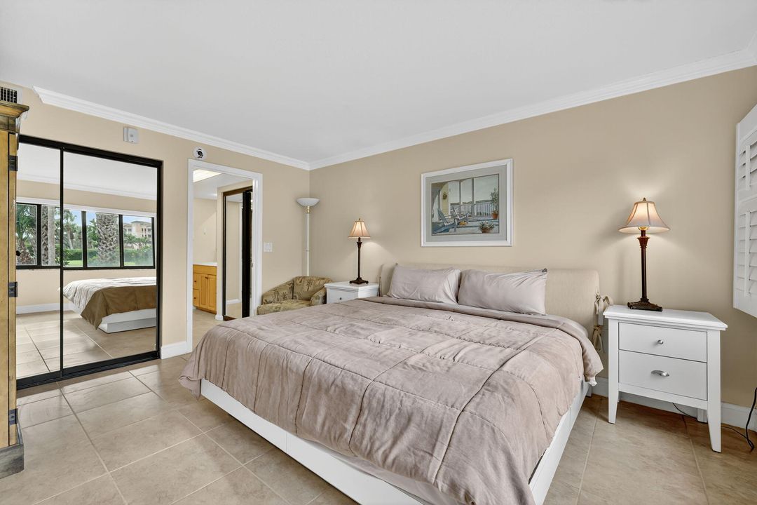 Active With Contract: $199,000 (1 beds, 1 baths, 689 Square Feet)