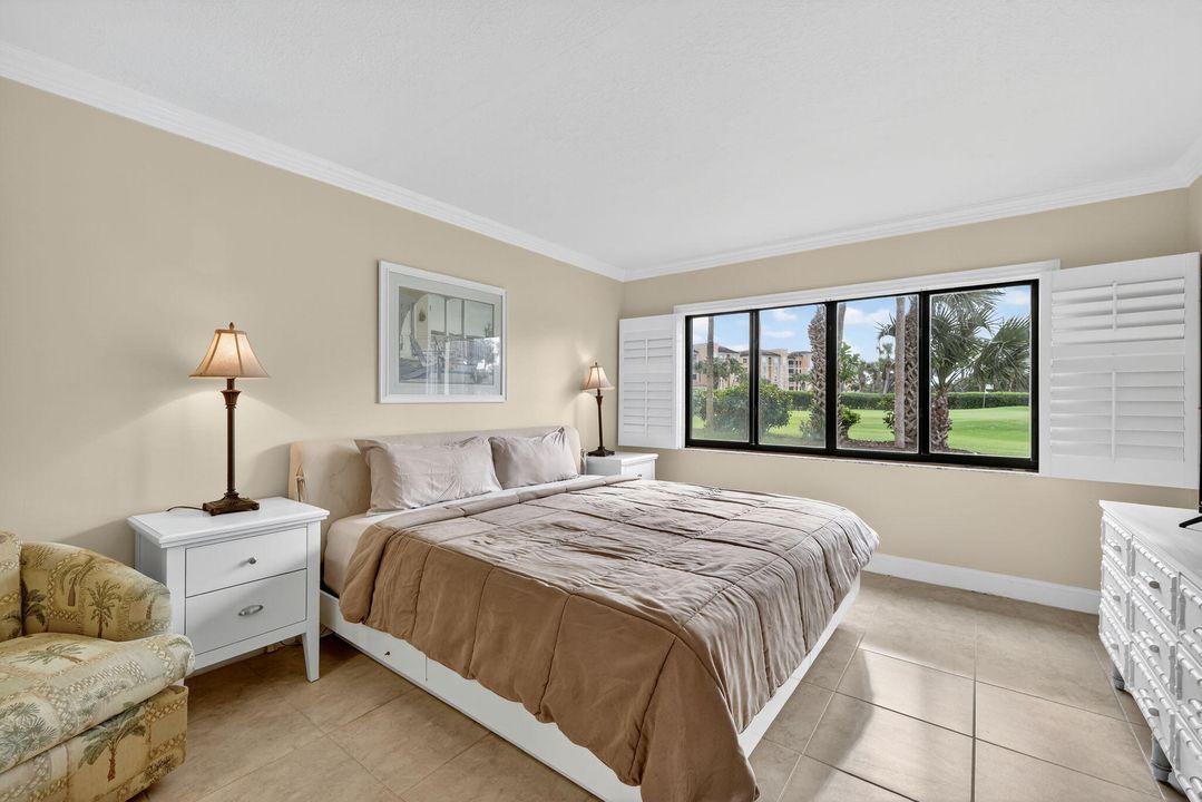 Active With Contract: $199,000 (1 beds, 1 baths, 689 Square Feet)