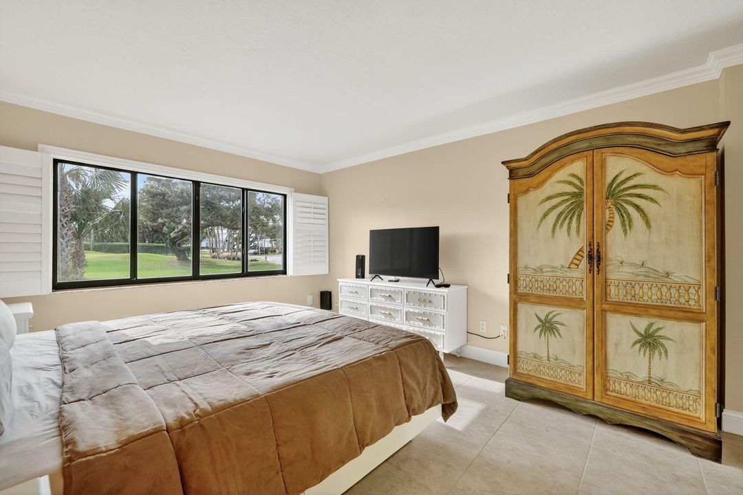 Active With Contract: $199,000 (1 beds, 1 baths, 689 Square Feet)