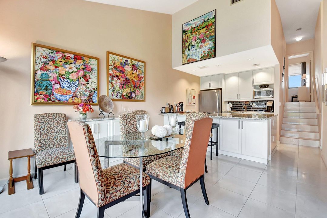 На продажу: $389,000 (2 спален, 2 ванн, 1175 Квадратных фут)