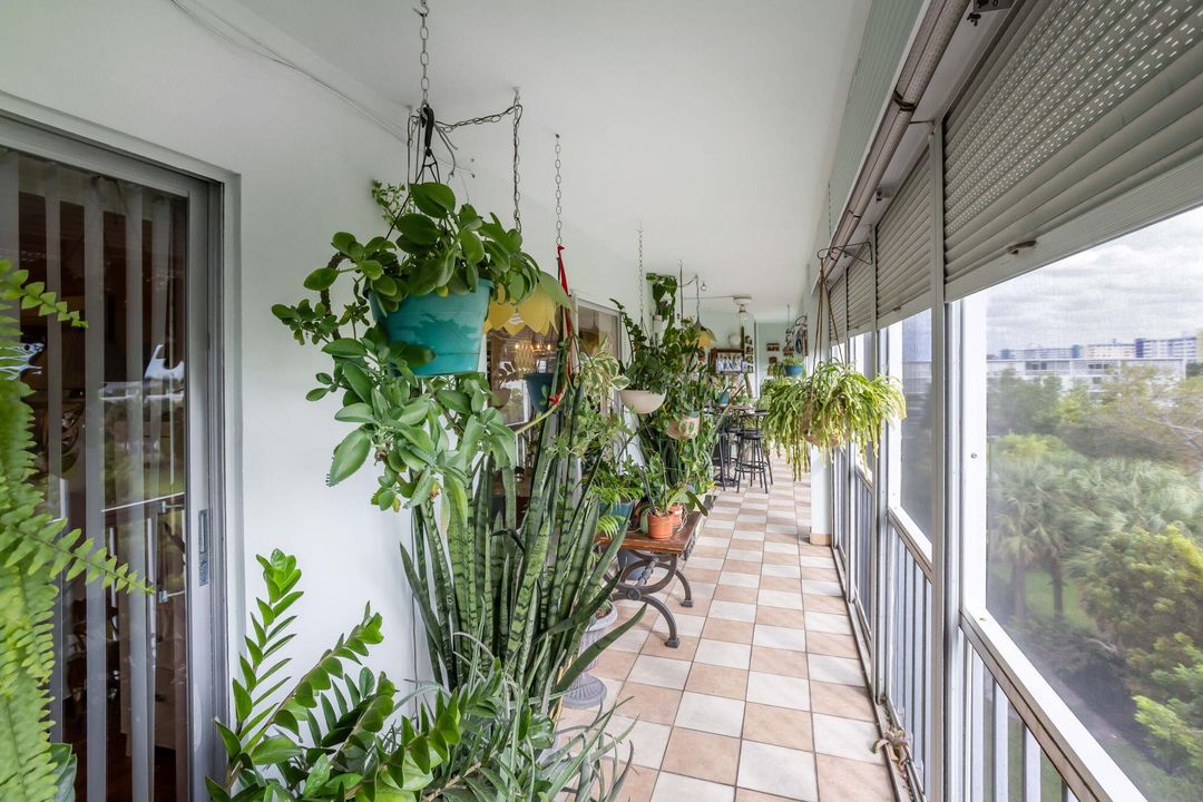 待售: $309,555 (3 贝兹, 3 浴室, 1550 平方英尺)