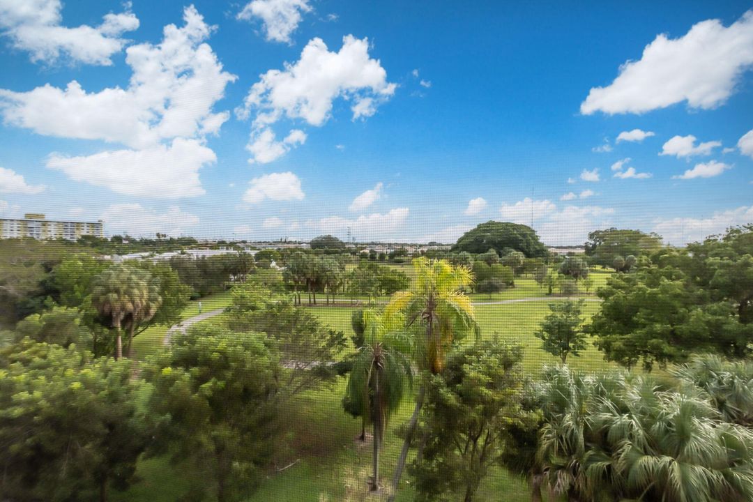 待售: $309,555 (3 贝兹, 3 浴室, 1550 平方英尺)