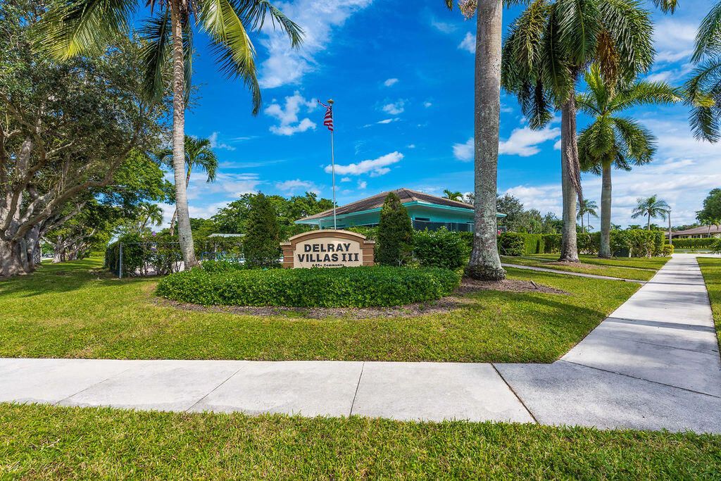 合同活跃: $239,900 (2 贝兹, 2 浴室, 1200 平方英尺)