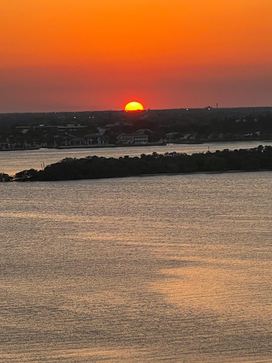 В аренду: $4,500 (2 спален, 2 ванн, 1508 Квадратных фут)