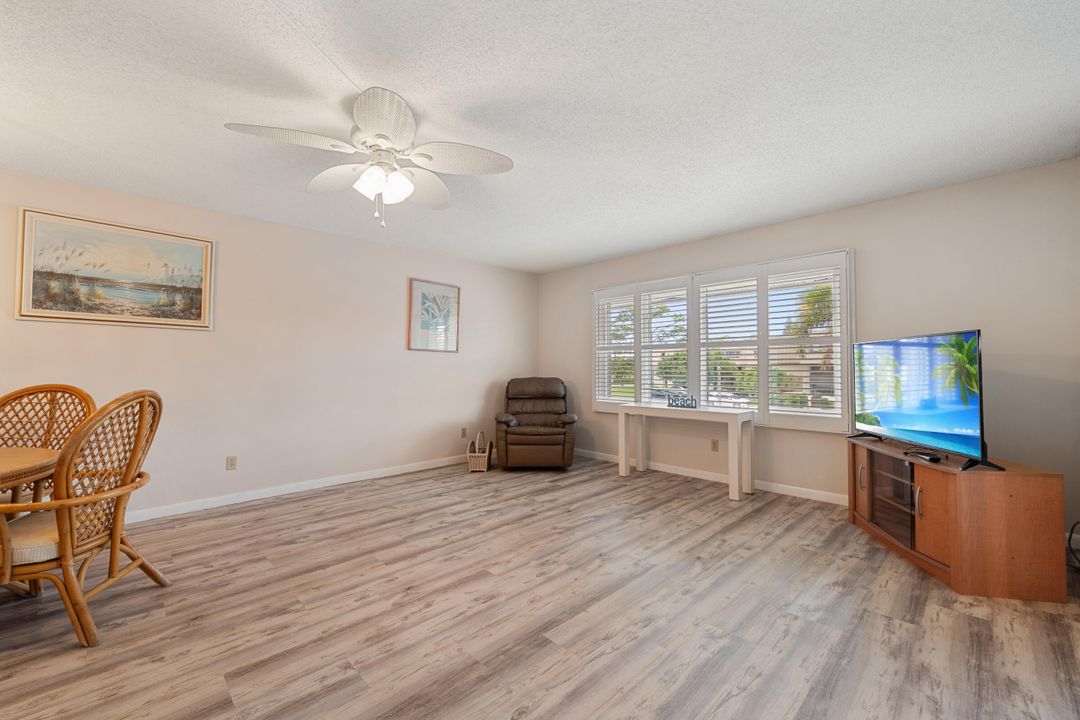 En Venta: $230,000 (2 camas, 2 baños, 1044 Pies cuadrados)