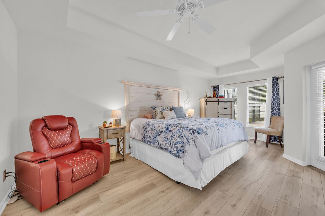 合同活跃: $486,900 (3 贝兹, 2 浴室, 2099 平方英尺)