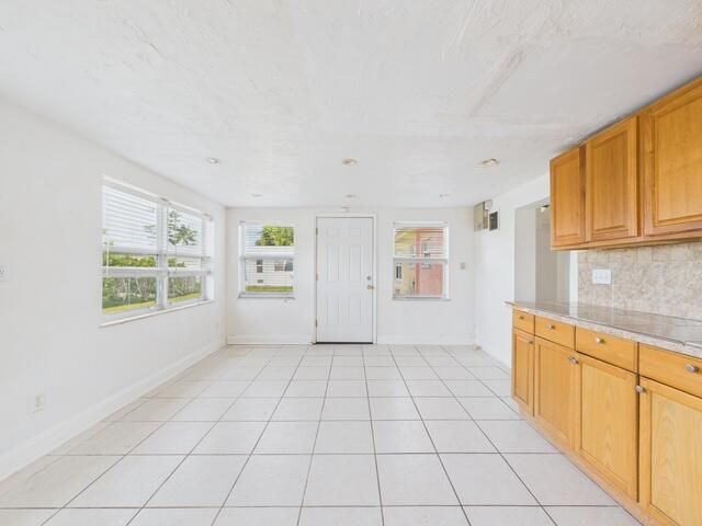 En Venta: $439,000 (3 camas, 2 baños, 1412 Pies cuadrados)