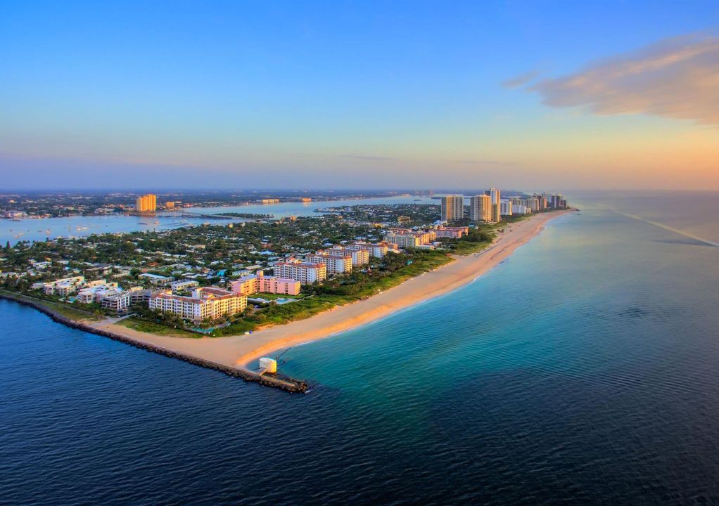 合同活跃: $1,299,000 (4 贝兹, 2 浴室, 2617 平方英尺)