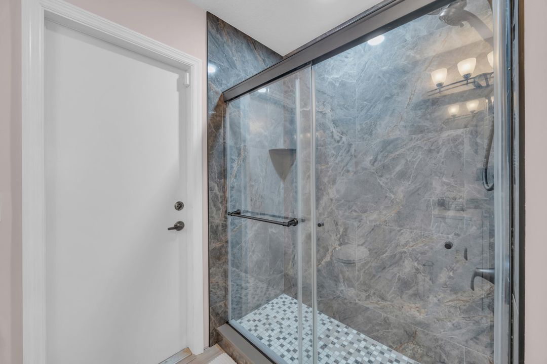 合同活跃: $486,900 (3 贝兹, 2 浴室, 2099 平方英尺)