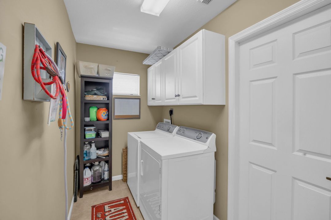 合同活跃: $486,900 (3 贝兹, 2 浴室, 2099 平方英尺)