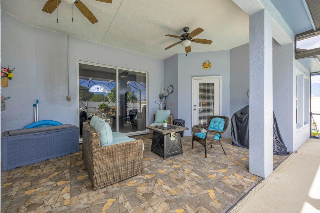 合同活跃: $486,900 (3 贝兹, 2 浴室, 2099 平方英尺)