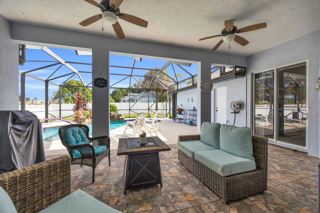 合同活跃: $486,900 (3 贝兹, 2 浴室, 2099 平方英尺)