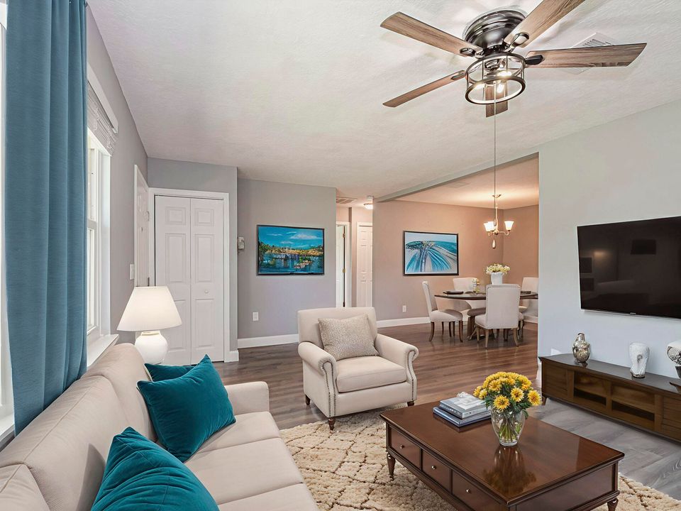 Active With Contract: $289,000 (2 beds, 2 baths, 1440 Square Feet)