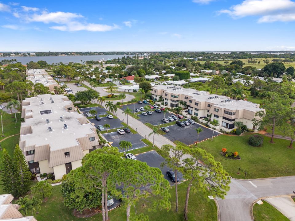 En Venta: $230,000 (2 camas, 2 baños, 1044 Pies cuadrados)