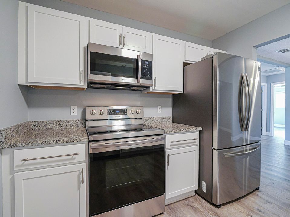 Active With Contract: $289,000 (2 beds, 2 baths, 1440 Square Feet)