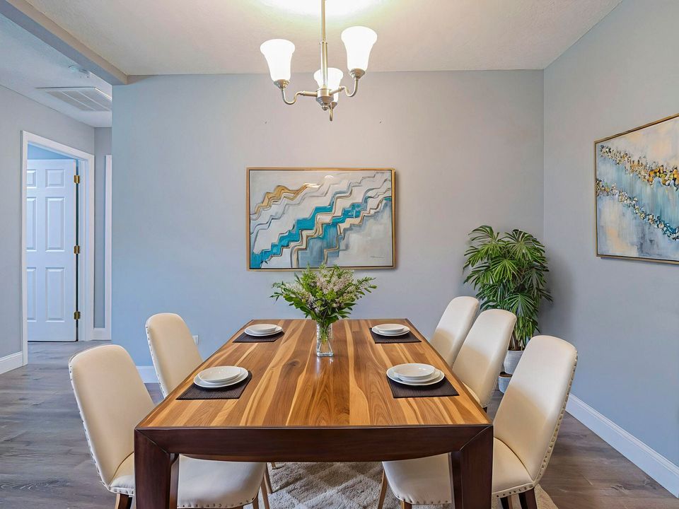 Active With Contract: $289,000 (2 beds, 2 baths, 1440 Square Feet)