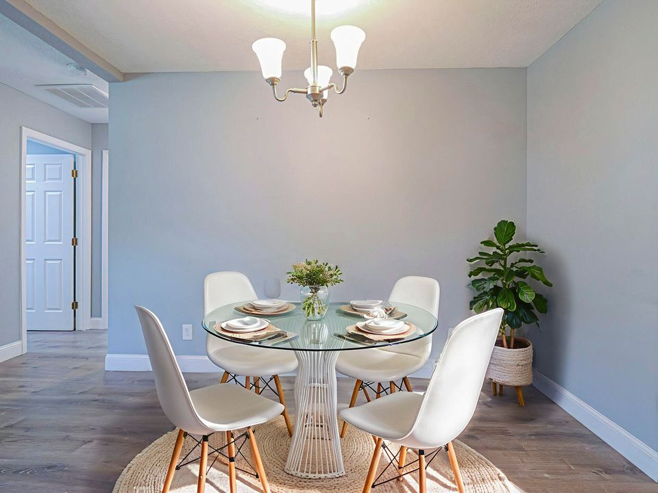 Active With Contract: $289,000 (2 beds, 2 baths, 1440 Square Feet)