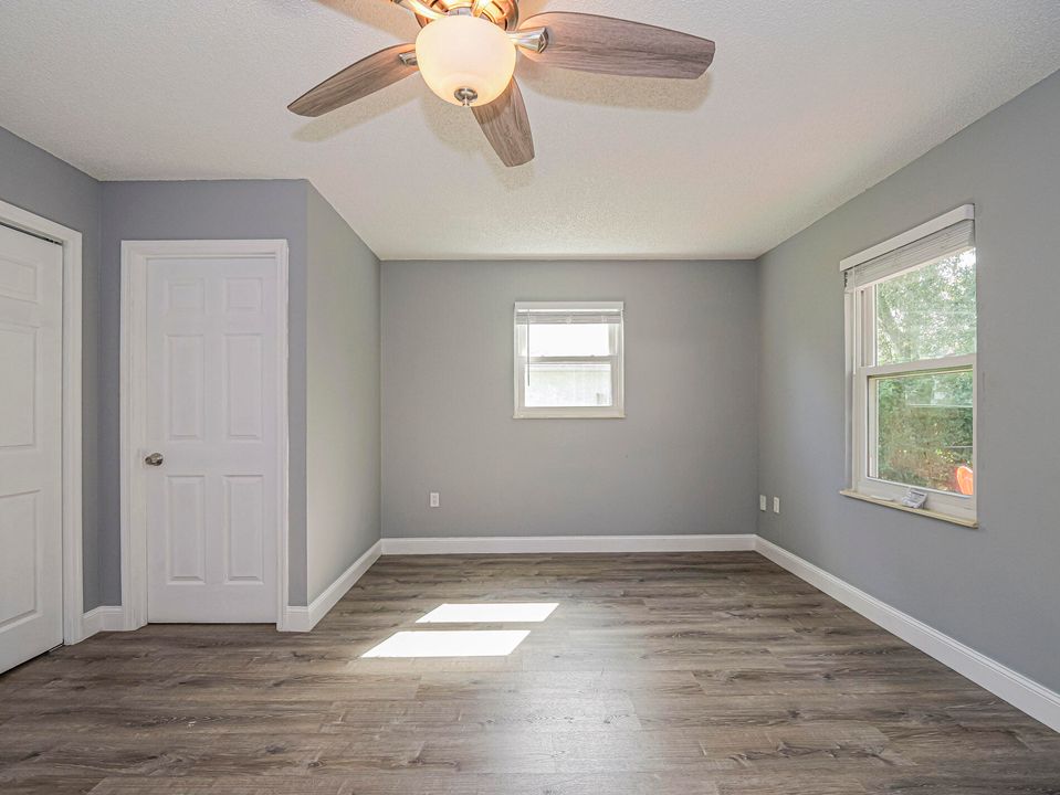 Active With Contract: $289,000 (2 beds, 2 baths, 1440 Square Feet)