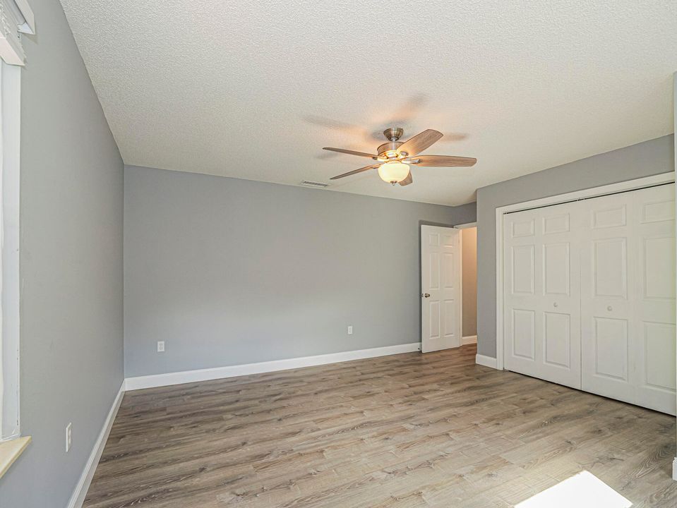 Active With Contract: $289,000 (2 beds, 2 baths, 1440 Square Feet)