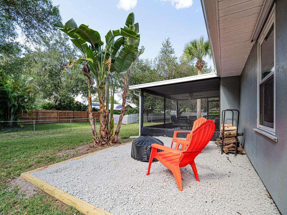 Active With Contract: $289,000 (2 beds, 2 baths, 1440 Square Feet)