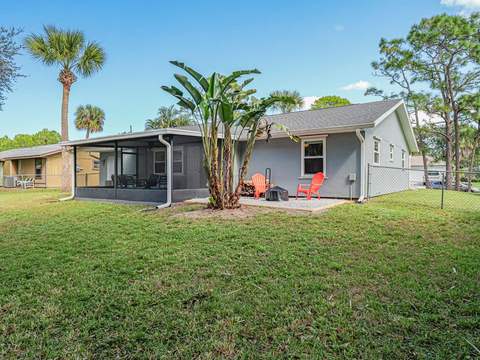 Active With Contract: $289,000 (2 beds, 2 baths, 1440 Square Feet)