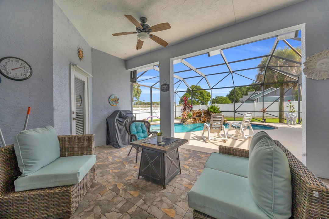 合同活跃: $486,900 (3 贝兹, 2 浴室, 2099 平方英尺)