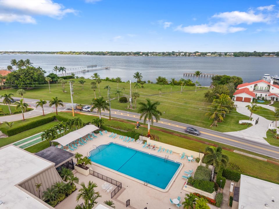 En Venta: $230,000 (2 camas, 2 baños, 1044 Pies cuadrados)