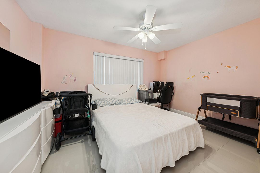 For Sale: $375,000 (2 beds, 2 baths, 1025 Square Feet)