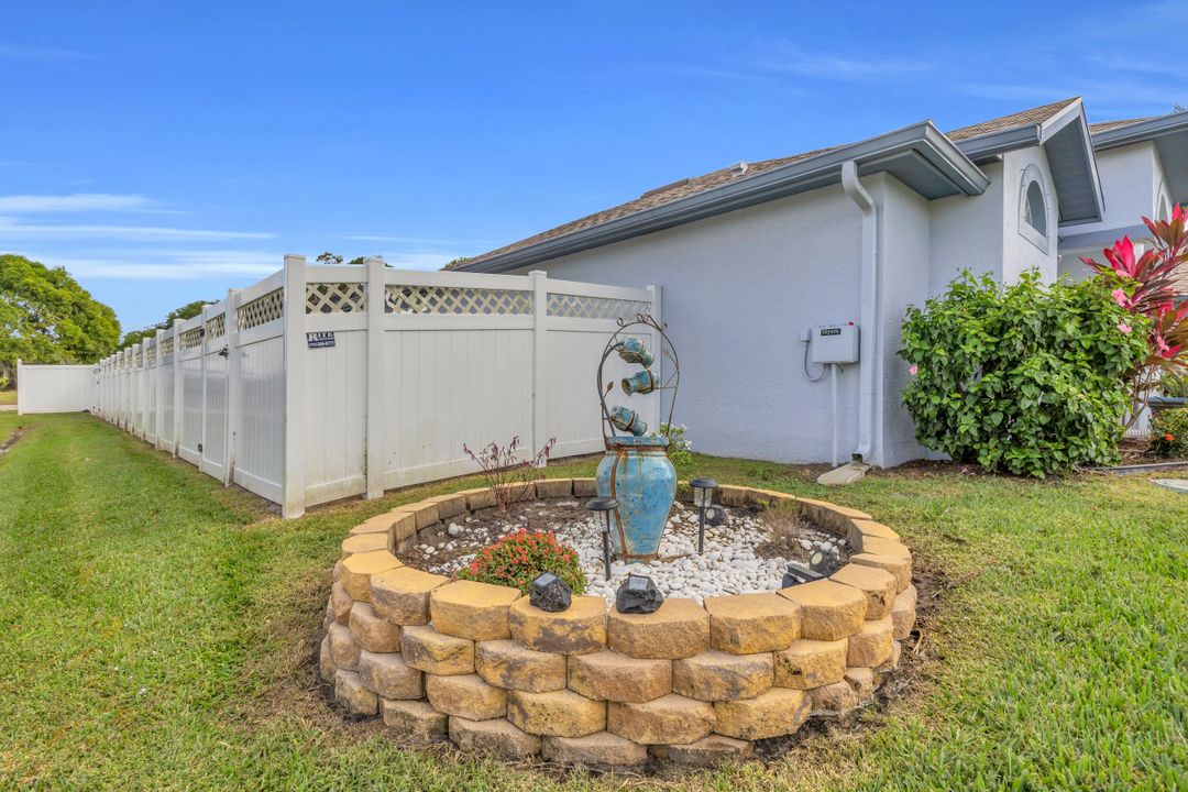 合同活跃: $486,900 (3 贝兹, 2 浴室, 2099 平方英尺)