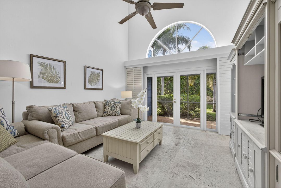 For Sale: $715,000 (3 beds, 2 baths, 1990 Square Feet)