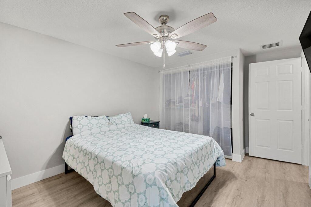 合同活跃: $484,999 (3 贝兹, 2 浴室, 1316 平方英尺)