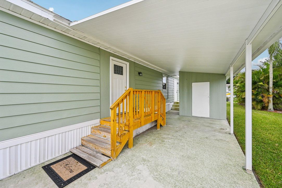 For Sale: $399,900 (2 beds, 2 baths, 1431 Square Feet)