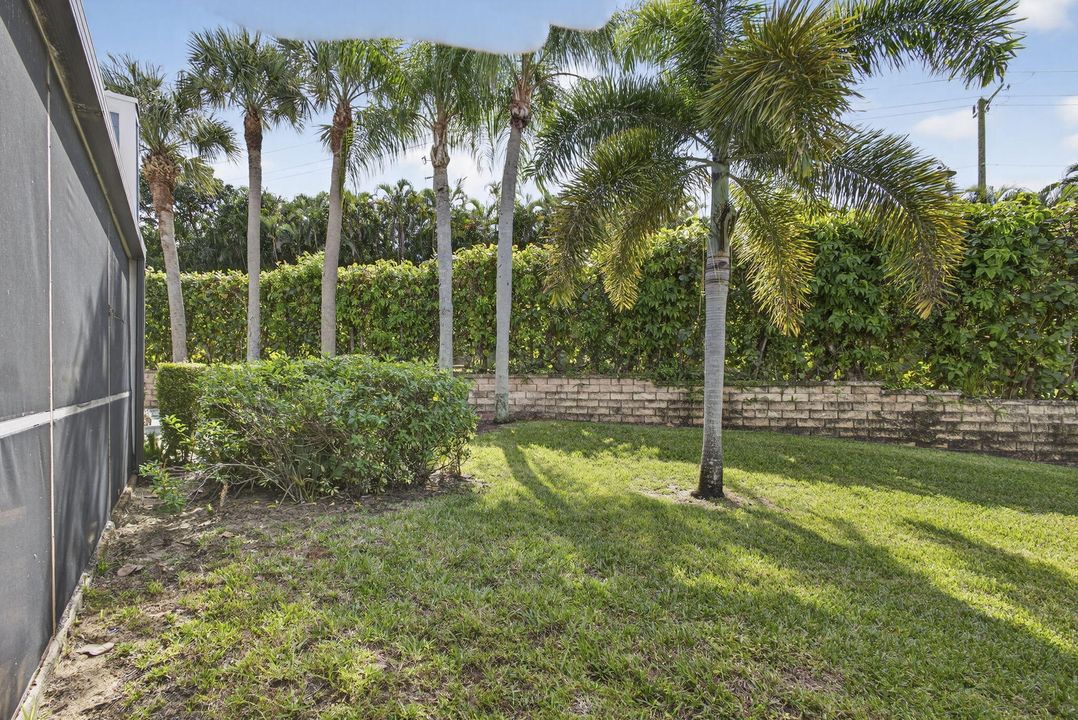 For Sale: $715,000 (3 beds, 2 baths, 1990 Square Feet)