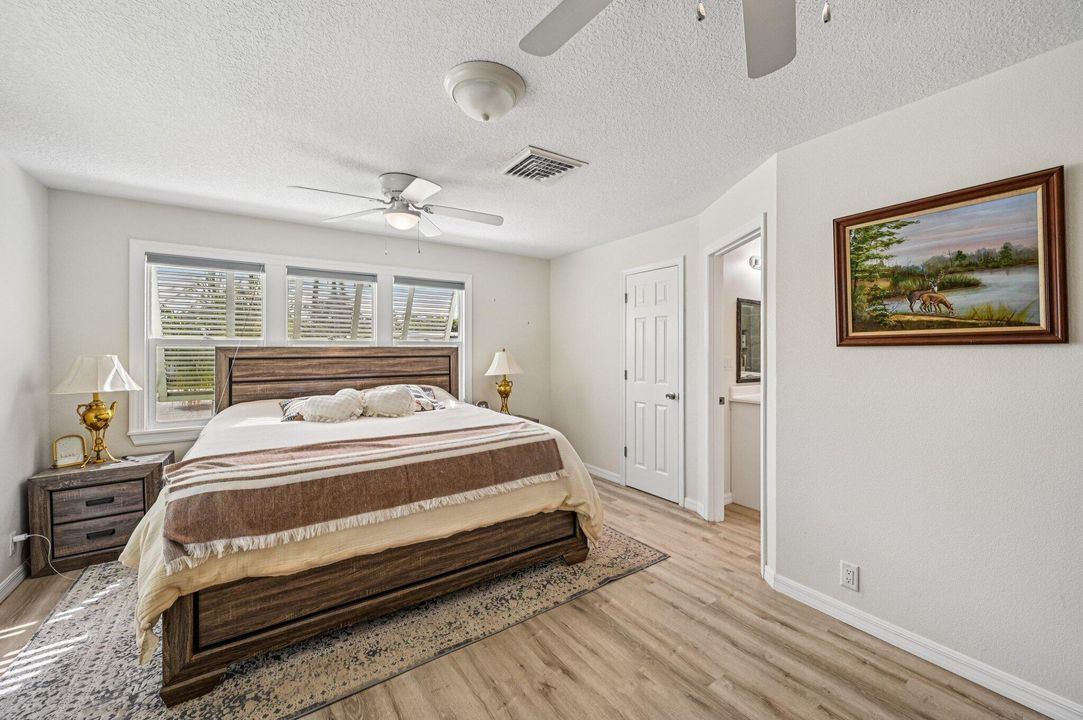 For Sale: $399,900 (2 beds, 2 baths, 1431 Square Feet)