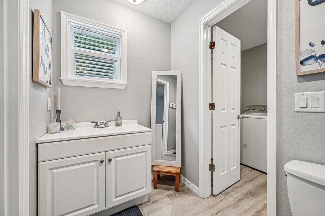 For Sale: $399,900 (2 beds, 2 baths, 1431 Square Feet)
