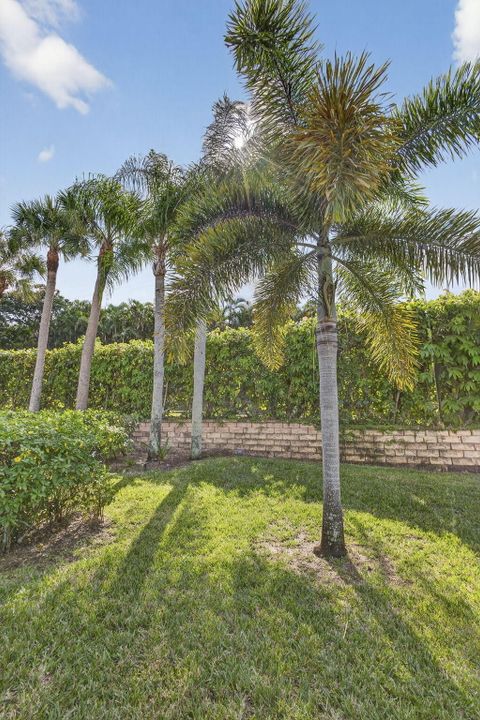 For Sale: $715,000 (3 beds, 2 baths, 1990 Square Feet)