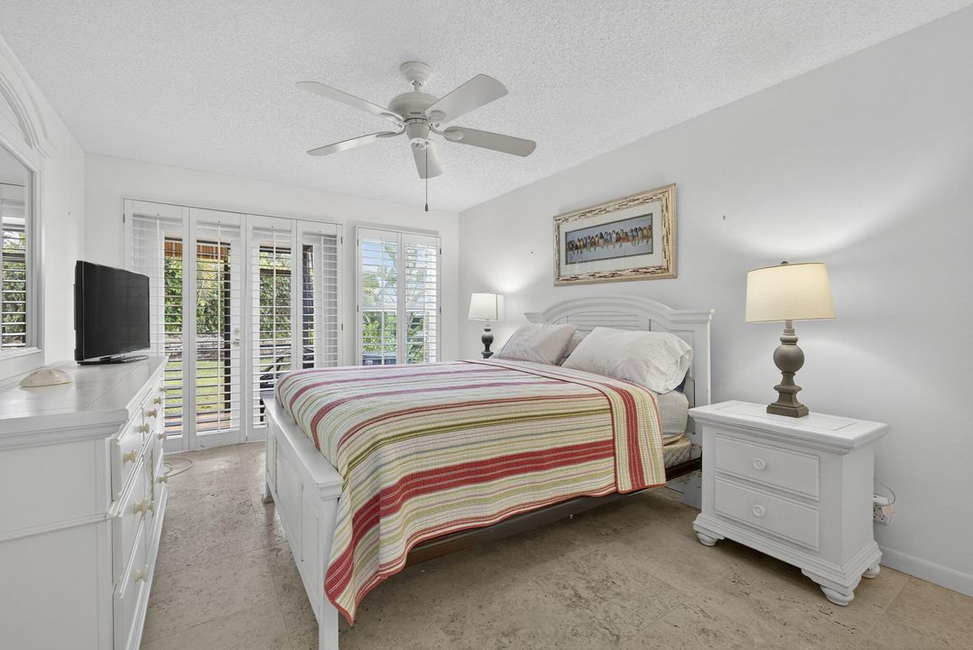 For Sale: $715,000 (3 beds, 2 baths, 1990 Square Feet)