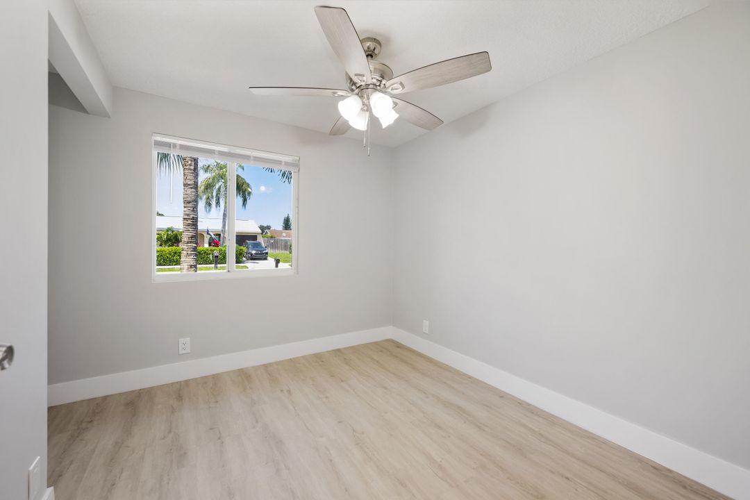 合同活跃: $484,999 (3 贝兹, 2 浴室, 1316 平方英尺)