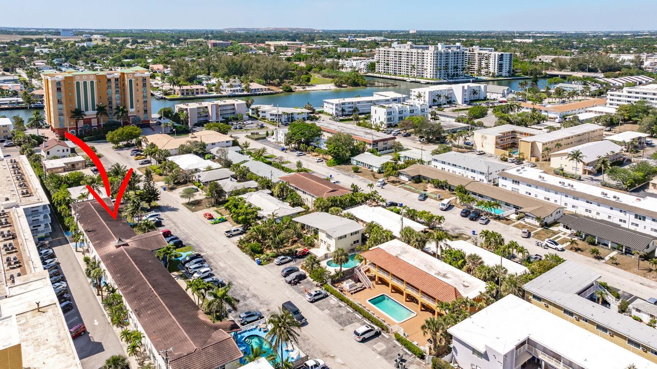 Active With Contract: $199,900 (2 beds, 2 baths, 1150 Square Feet)