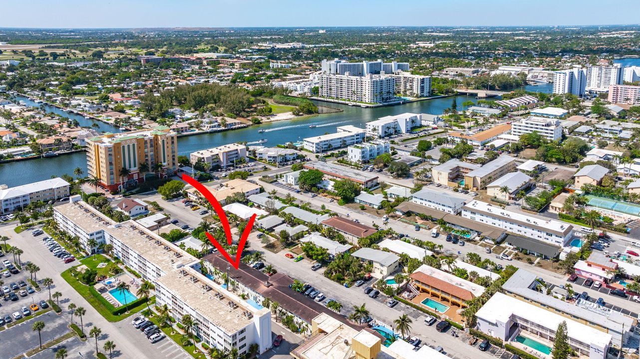 Active With Contract: $199,900 (2 beds, 2 baths, 1150 Square Feet)