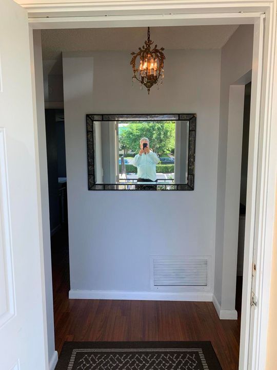 出租: $2,200 (1 贝兹, 1 浴室, 950 平方英尺)