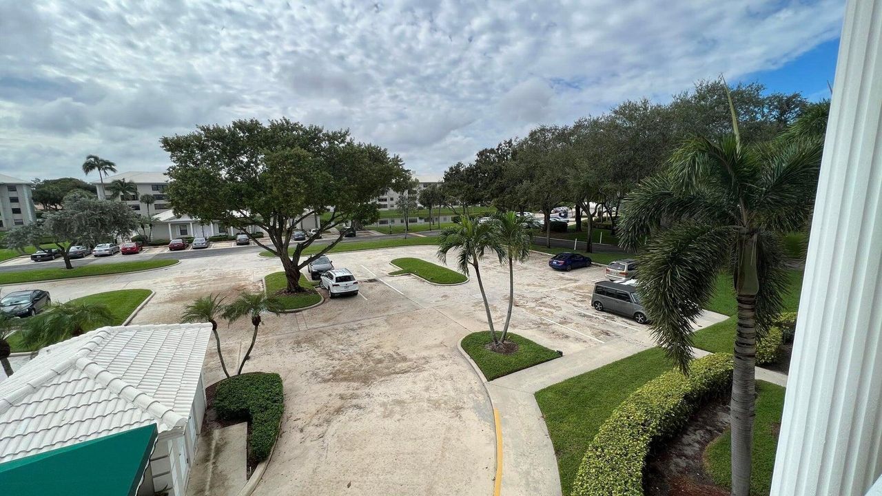 For Rent: $2,500 (2 beds, 2 baths, 1385 Square Feet)