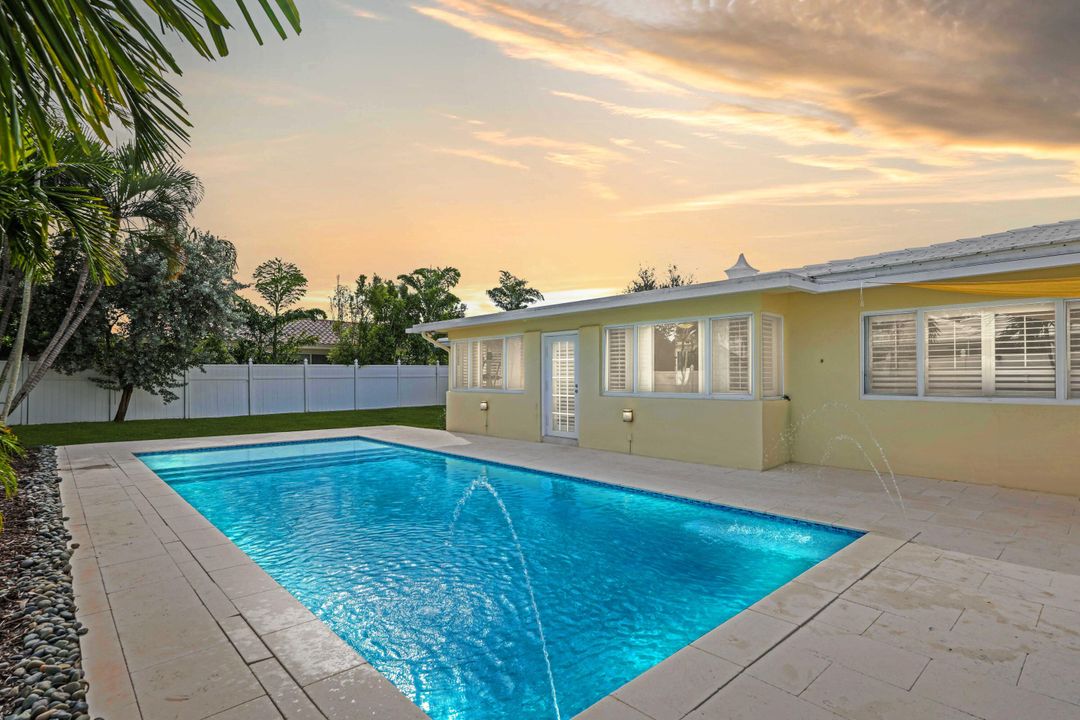 En Venta: $1,049,000 (3 camas, 2 baños, 1911 Pies cuadrados)