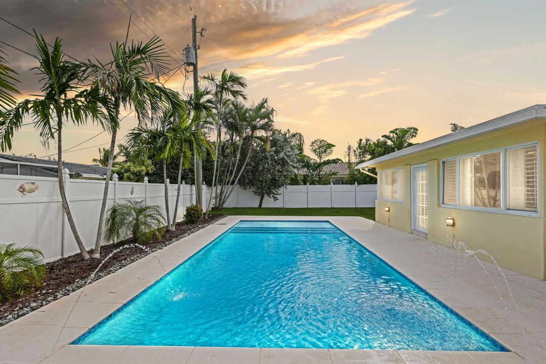 En Venta: $1,049,000 (3 camas, 2 baños, 1911 Pies cuadrados)