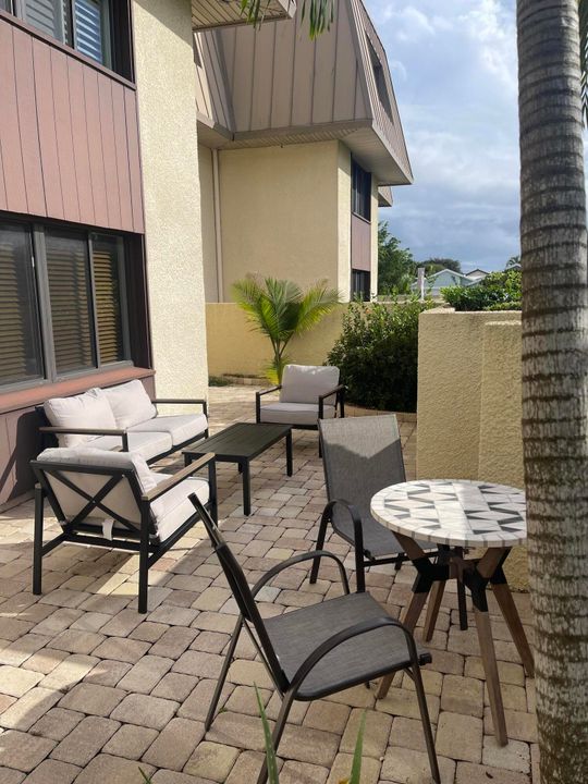 В аренду: $3,500 (2 спален, 2 ванн, 1044 Квадратных фут)