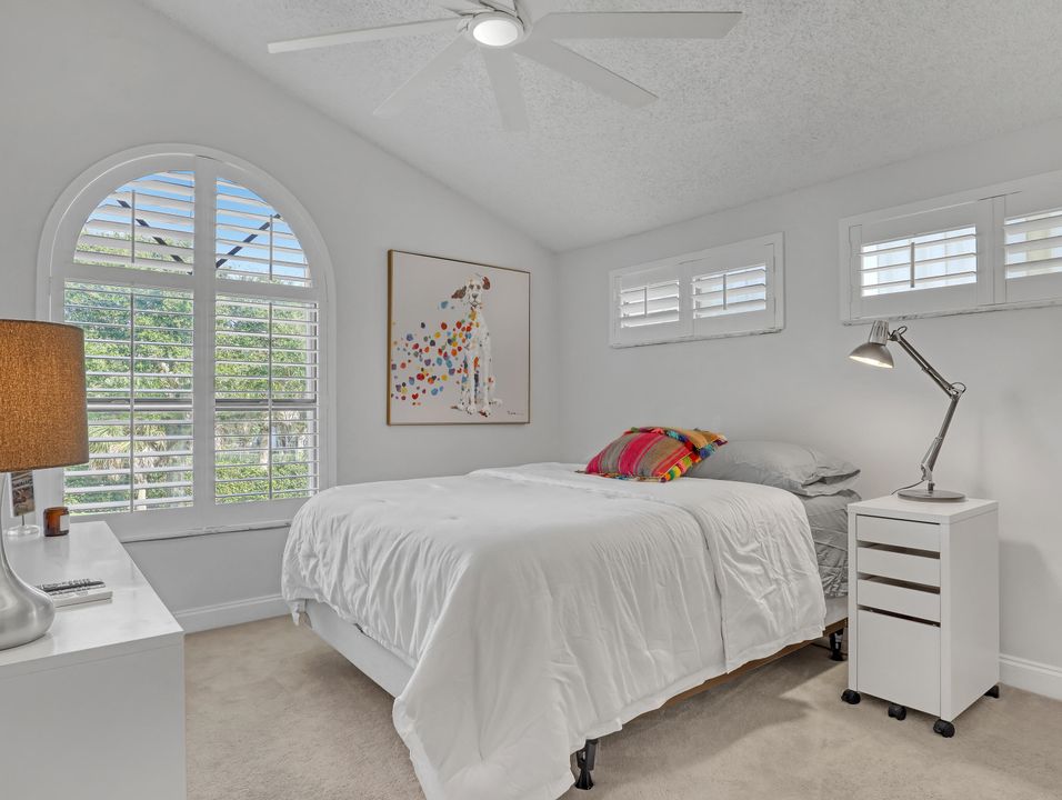 Active With Contract: $495,000 (3 beds, 3 baths, 1356 Square Feet)